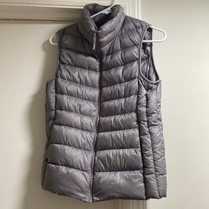 Uniqlo Gray Puffer Vest